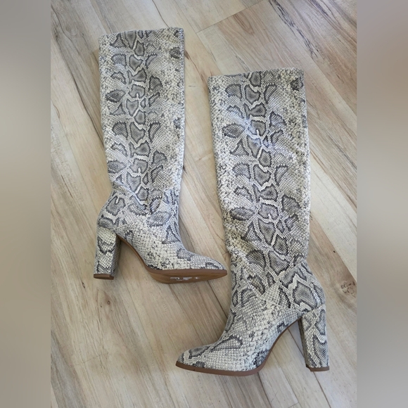 Knee High Snakeskin Print Chunky Heel Grey Cream Point Toe Sz 7 - Picture 1 of 14